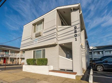 9201 Atlantic Ave Apt 19, 19, Margate, NJ, 08402 Main Picture