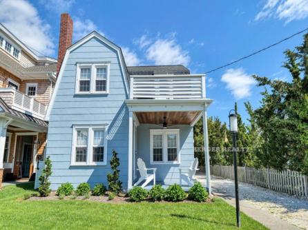 338 E Seaspray Rd
