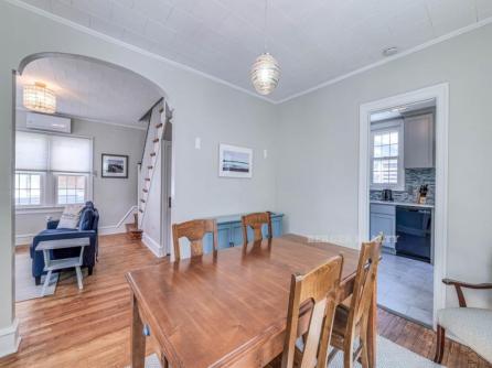 338 E Seaspray Rd