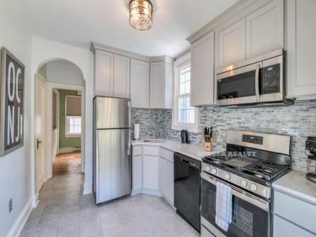 338 E Seaspray Rd