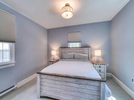 338 E Seaspray Rd