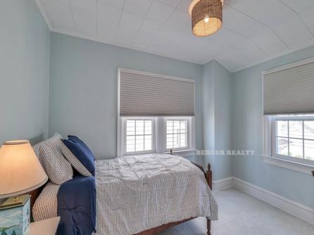 338 E Seaspray Rd