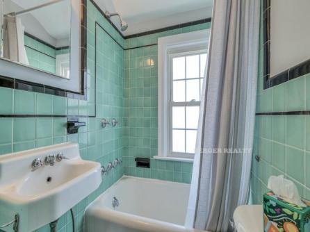 338 E Seaspray Rd