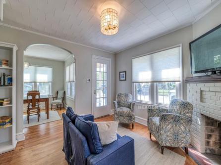 338 E Seaspray Rd