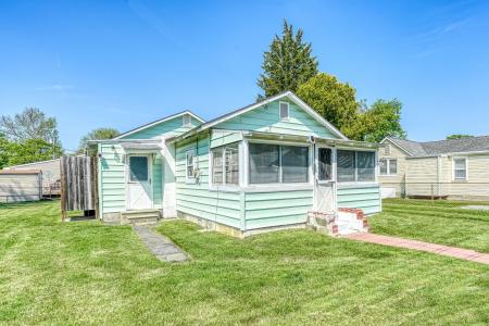 39 Pacific, Villas, 08251