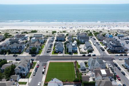 9301 1st, Stone Harbor, 08247