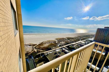 5000 Boardwalk, Ventnor, 08406