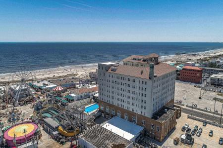 719 11th, Ocean City, 08226