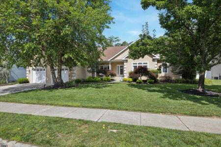 16 Scarlett Oak Cir, Egg Harbor Township, 08234