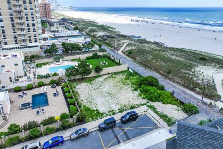 133 & 137 Montgomery, Atlantic City, 08401