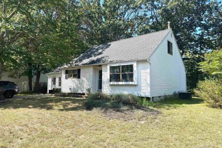 11 St. Moritz Dr, Sicklerville, 08081